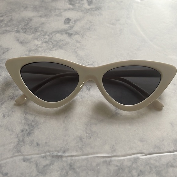 White Sunglasses - Picture 5 of 5